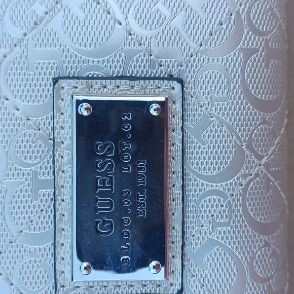Guess wallet - Picture 2 of 6